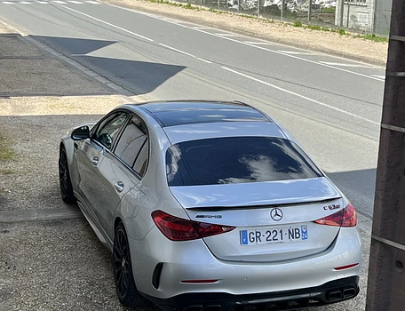 location-MERCEDES-BENZ-Montignac-Lascaux-roadstr