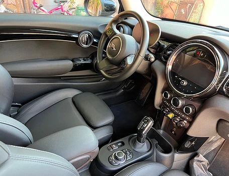 location-MINI-Toulon-roadstr