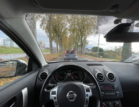 location-NISSAN-Tours-roadstr