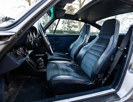 location-PORSCHE-Courbevoie-roadstr