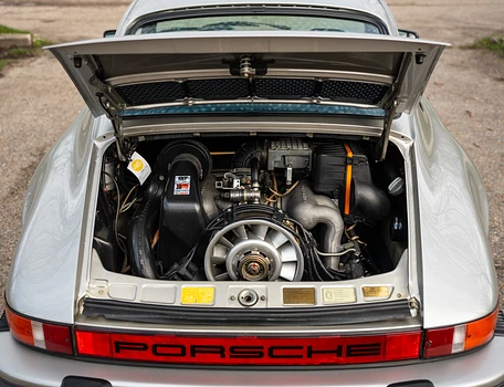 location-PORSCHE-Courbevoie-roadstr