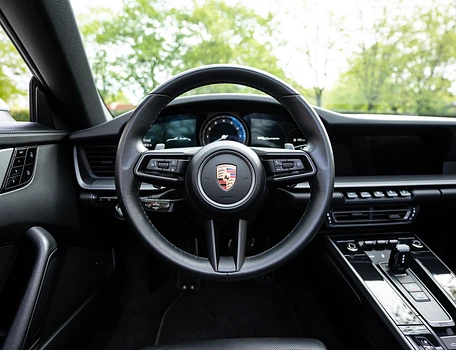 location-PORSCHE-Courbevoie-roadstr