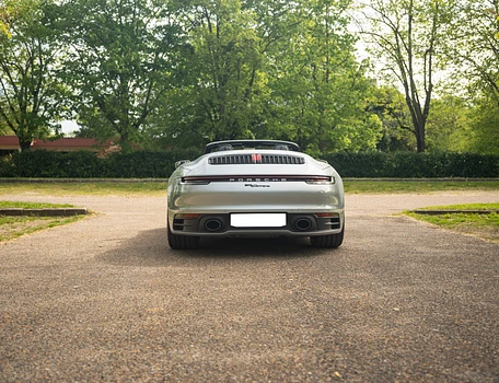 location-PORSCHE-Courbevoie-roadstr