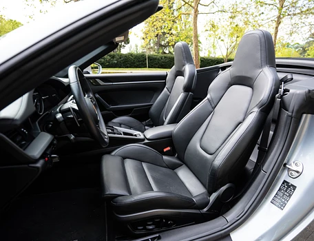 location-PORSCHE-Courbevoie-roadstr