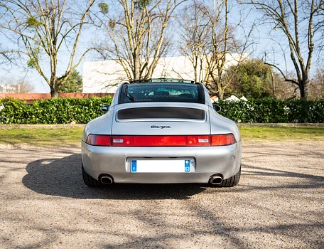 location-PORSCHE-Courbevoie-roadstr
