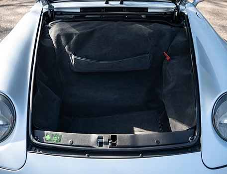 location-PORSCHE-Courbevoie-roadstr