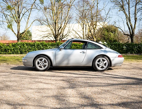 location-PORSCHE-Courbevoie-roadstr
