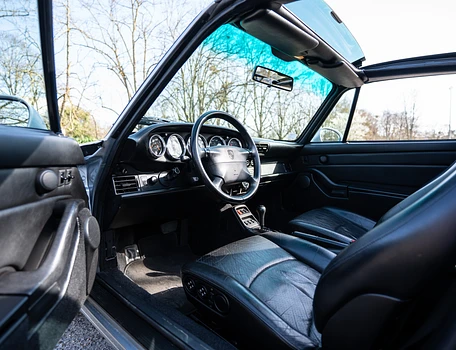 location-PORSCHE-Courbevoie-roadstr