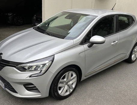 location-RENAULT-Paris-roadstr