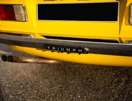 location-TRIUMPH-Courbevoie-roadstr