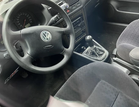 location-VOLKSWAGEN-Caen-roadstr