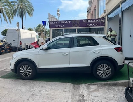 location-VOLKSWAGEN-Nice-roadstr